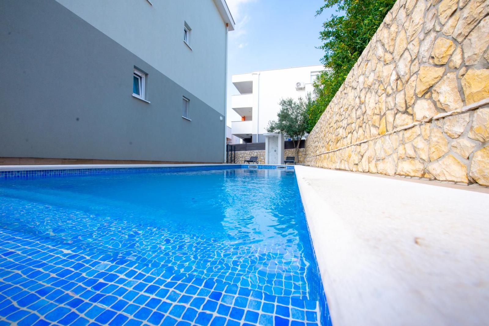 Apartments Yoko Новаля Екстериор снимка